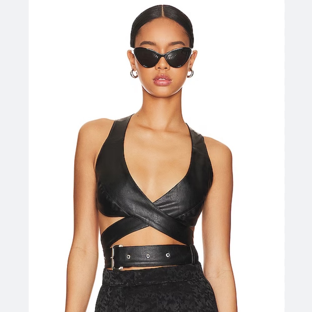 Nonchalant Claudia black crop top new with tags Small